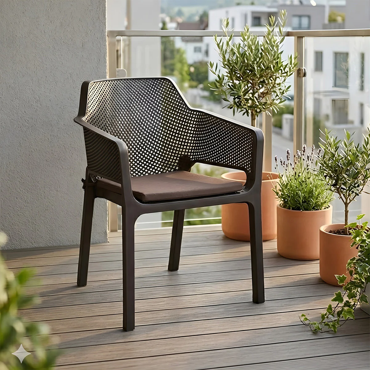 Nilkamal Captain Chair with Leatherette Cushion