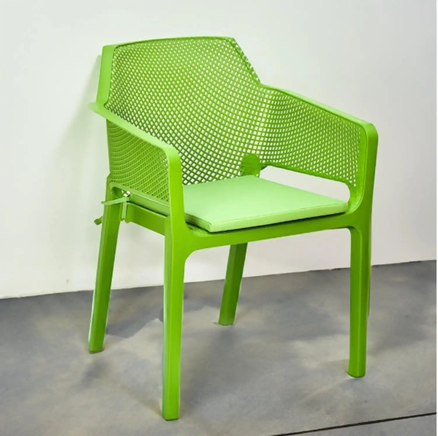 Nilkamal Captain Chair with Leatherette Cushion - Image 10