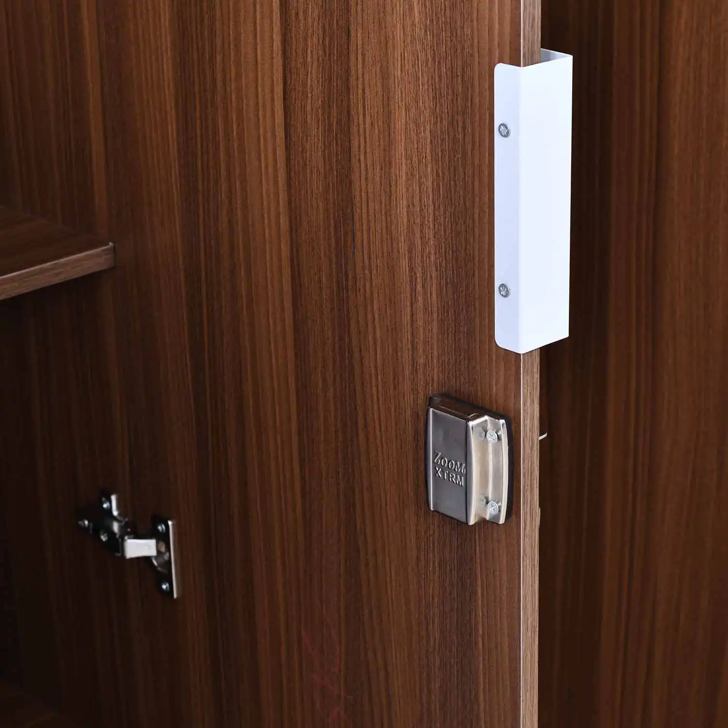 Nilkamal Joyce 3 Door Wardrobe With Mirror (Classic Walnut) - Image 8
